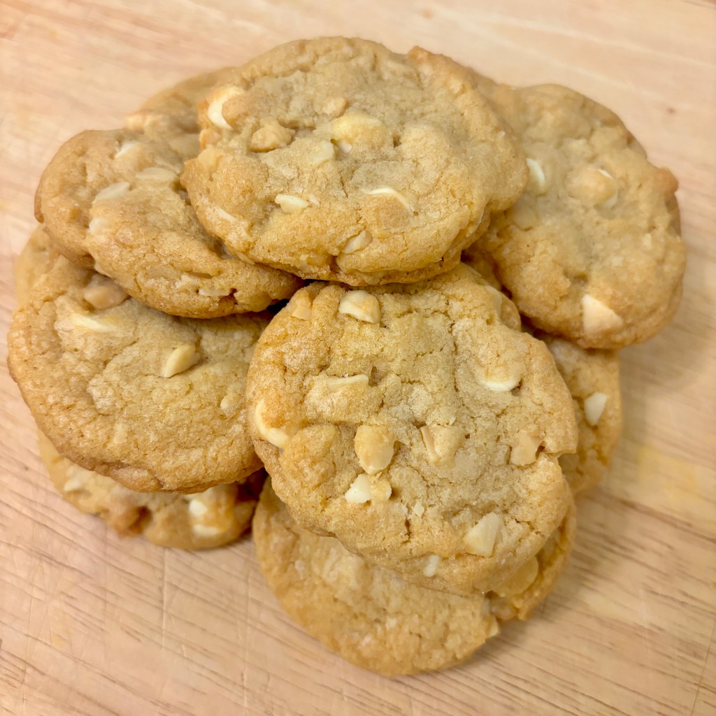 White Chocolate Macadamia Nut&nbsp;Cookies